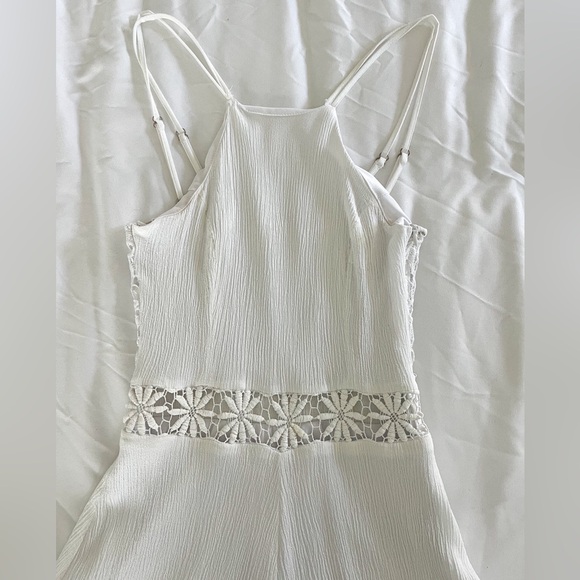 Tea & Cup White Floral Lace Halter Neck Romper Size Small - Picture 2 of 15